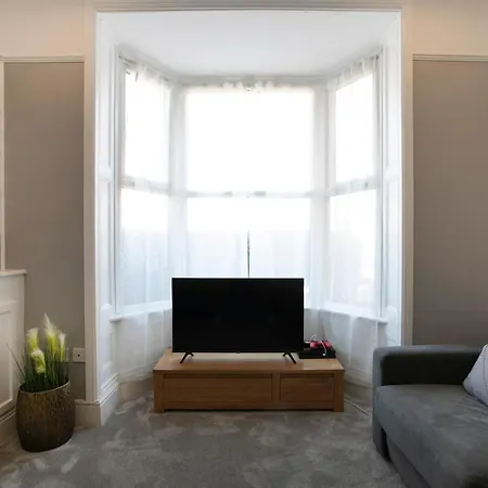 Spring Villa Leicester Esterno foto
